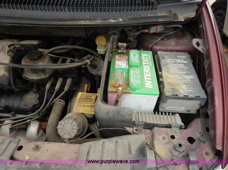 image for item K8907 2001 Chrysler Town & Country LX