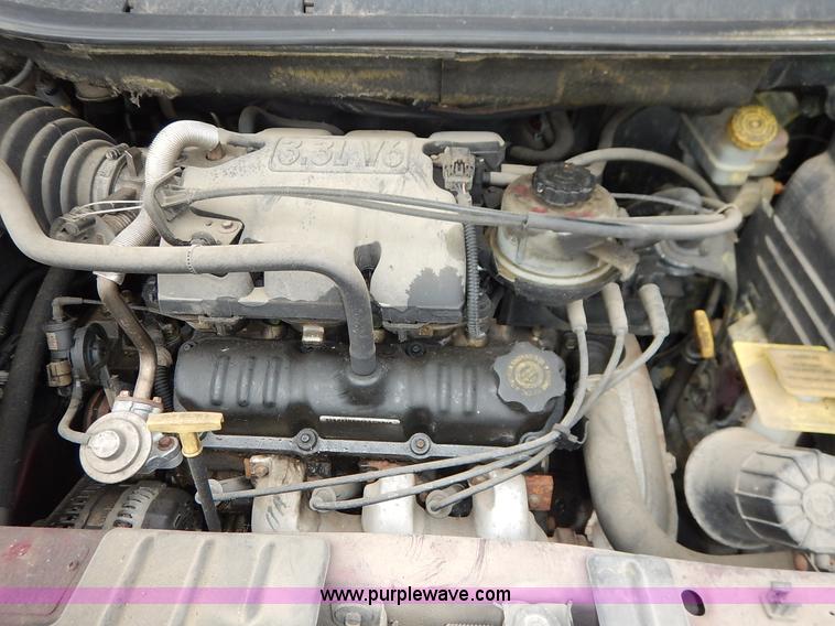 image for item K8907 2001 Chrysler Town & Country LX