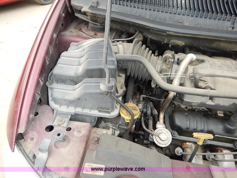 image for item K8907 2001 Chrysler Town & Country LX