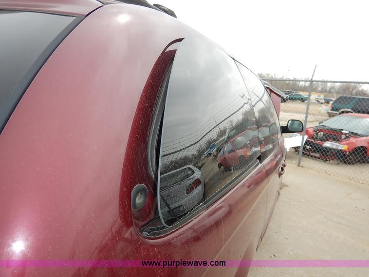 image for item K8907 2001 Chrysler Town & Country LX