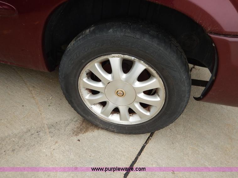 image for item K8907 2001 Chrysler Town & Country LX
