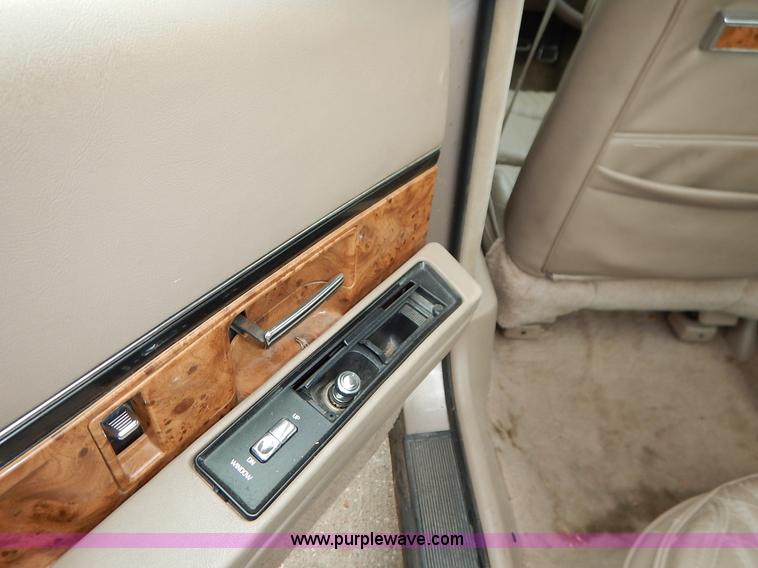 image for item K8909 1991 Buick Park Avenue