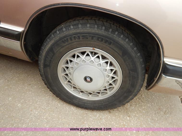 image for item K8909 1991 Buick Park Avenue