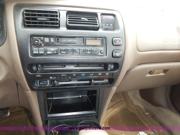 image for item K8912 1997 Toyota Corolla