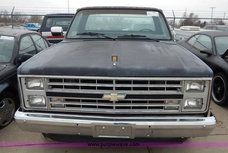 image for item K8913 1987 Chevrolet Silverado R10