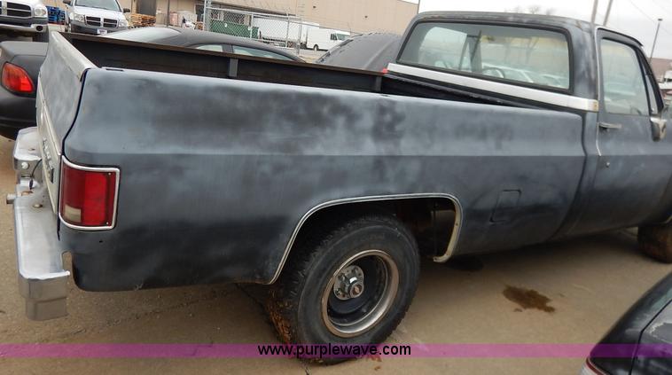 image for item K8913 1987 Chevrolet Silverado R10