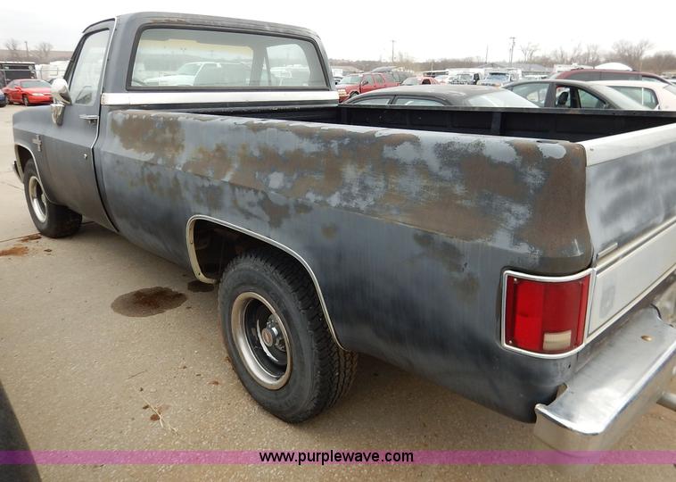 image for item K8913 1987 Chevrolet Silverado R10