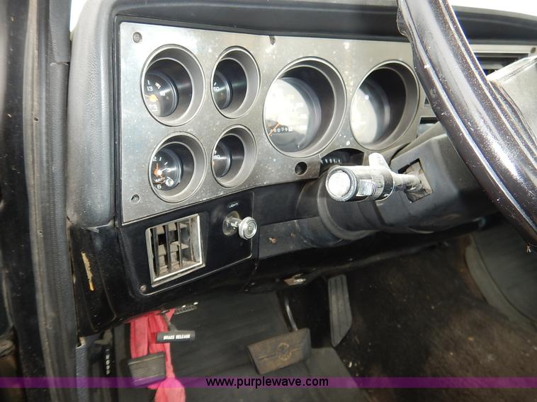 image for item K8913 1987 Chevrolet Silverado R10