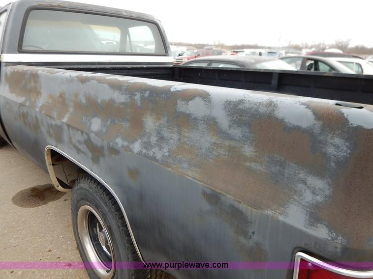 image for item K8913 1987 Chevrolet Silverado R10