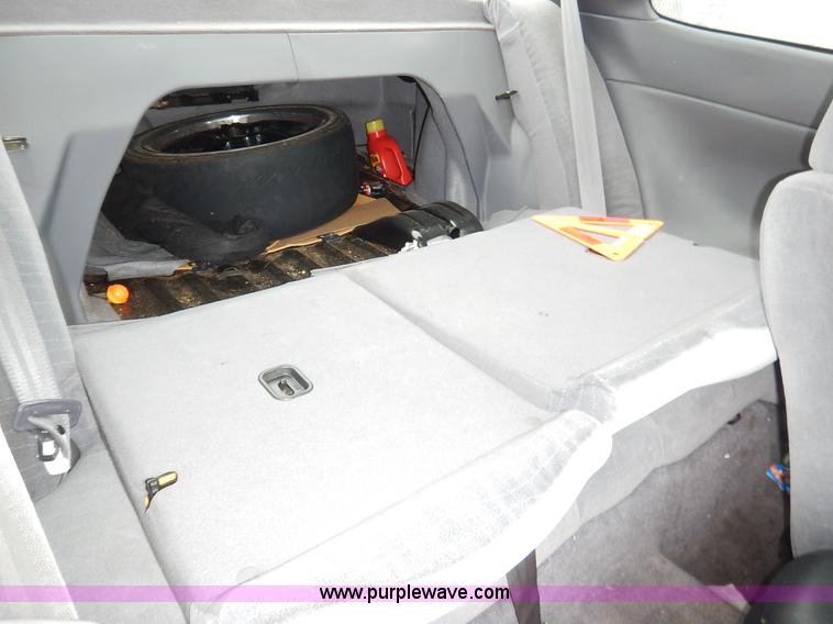 image for item K8914 2000 Chrysler Sebring LX