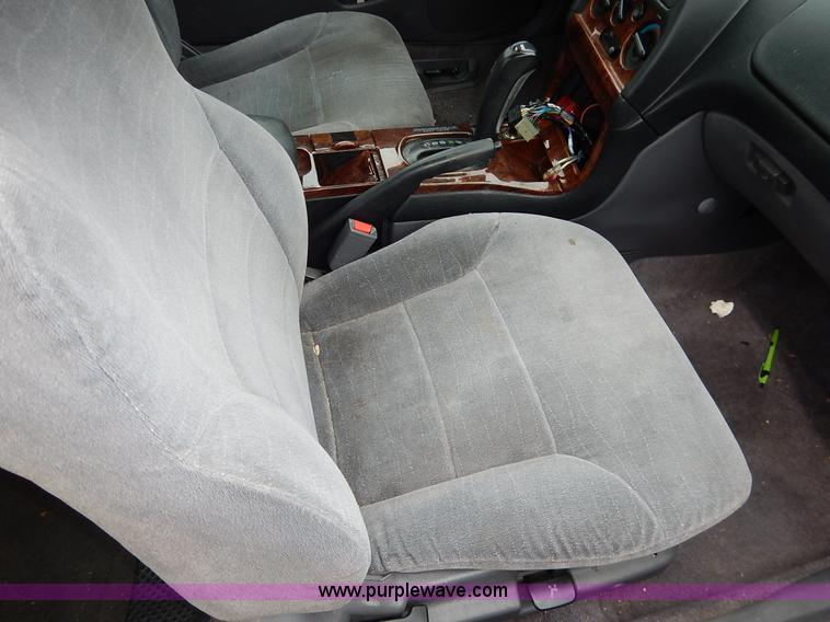 image for item K8914 2000 Chrysler Sebring LX