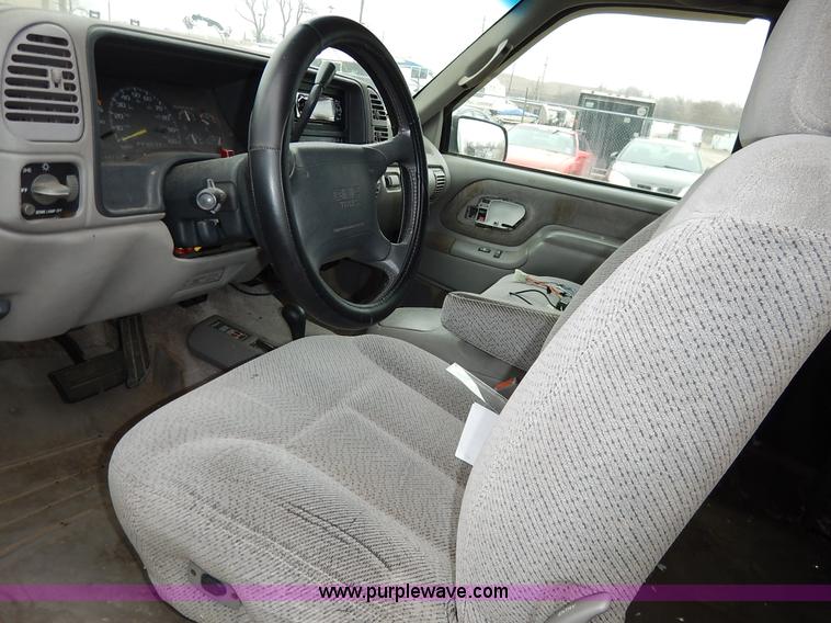 image for item K8915 1995 Chevrolet Blazer SUV