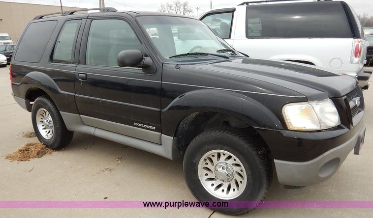 image for item K8916 2001 Ford Explorer
