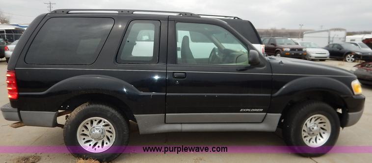 image for item K8916 2001 Ford Explorer