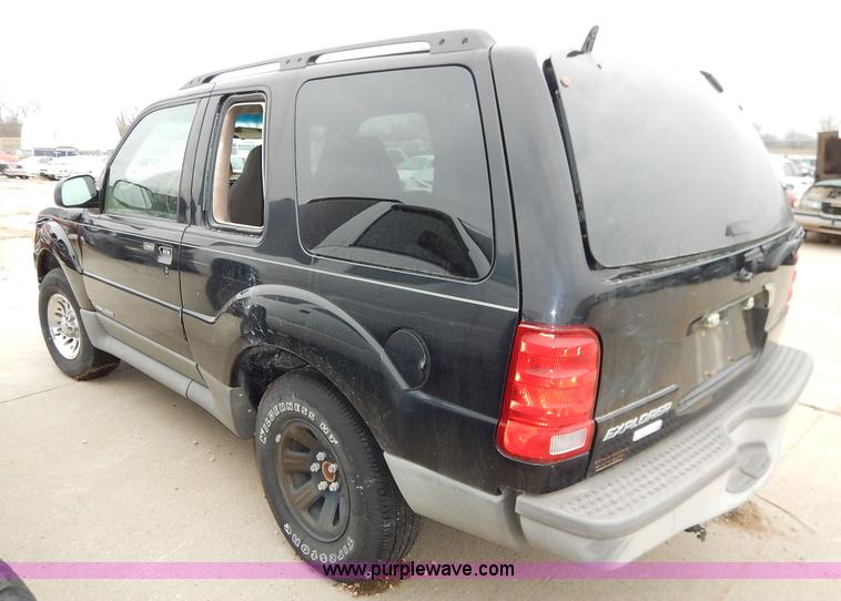 image for item K8916 2001 Ford Explorer
