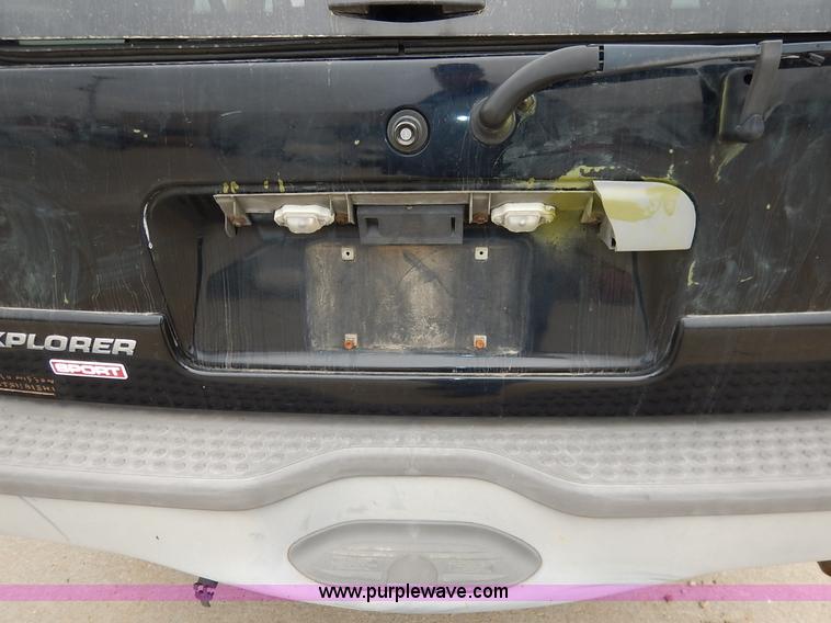 image for item K8916 2001 Ford Explorer
