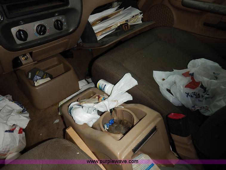 image for item K8916 2001 Ford Explorer