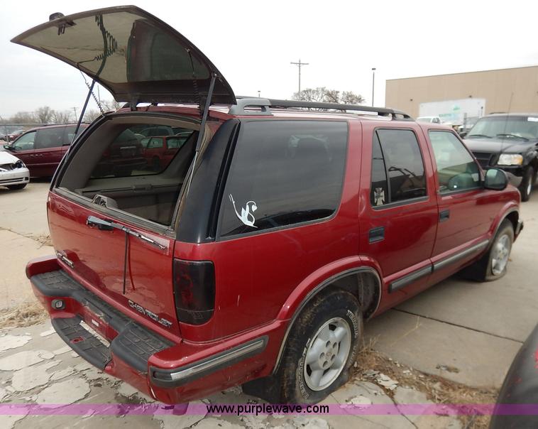 image for item K8917 1998 Chevrolet Blazer SUV
