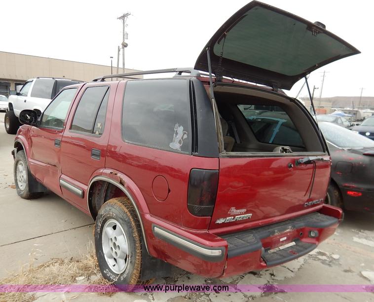 image for item K8917 1998 Chevrolet Blazer SUV