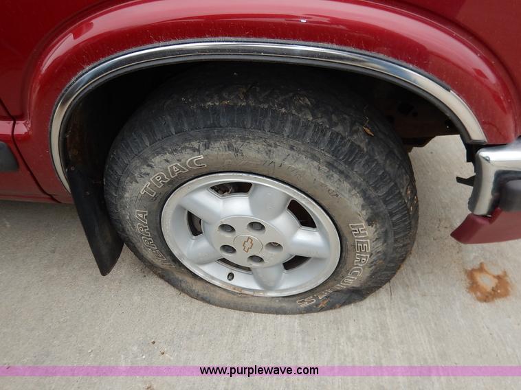 image for item K8917 1998 Chevrolet Blazer SUV