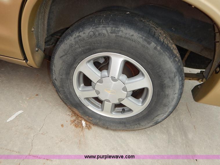 image for item K8920 2000 Oldsmobile Bravada SUV