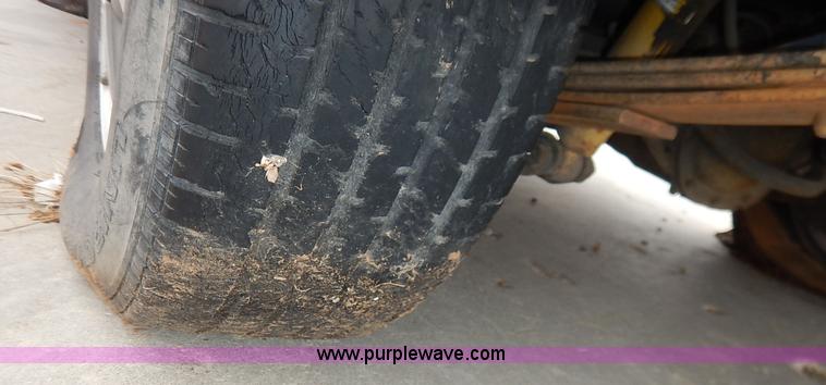 image for item K8920 2000 Oldsmobile Bravada SUV