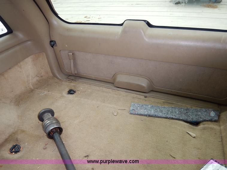 image for item K8920 2000 Oldsmobile Bravada SUV