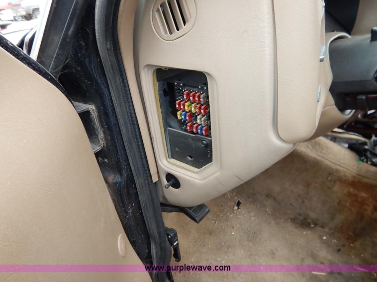 image for item K8920 2000 Oldsmobile Bravada SUV