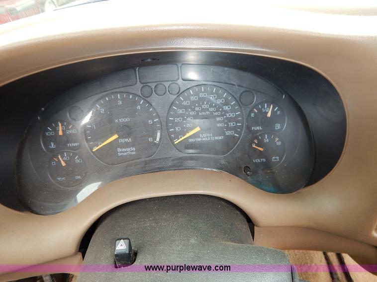 image for item K8920 2000 Oldsmobile Bravada SUV
