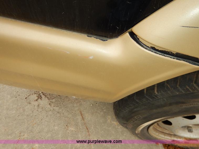 image for item K8920 2000 Oldsmobile Bravada SUV