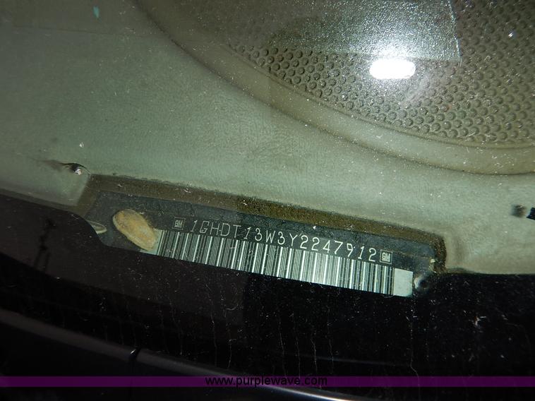image for item K8920 2000 Oldsmobile Bravada SUV