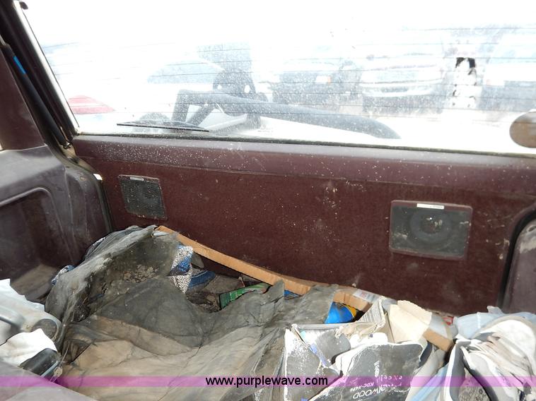 image for item K8921 1990 Jeep Wagoneer SUV