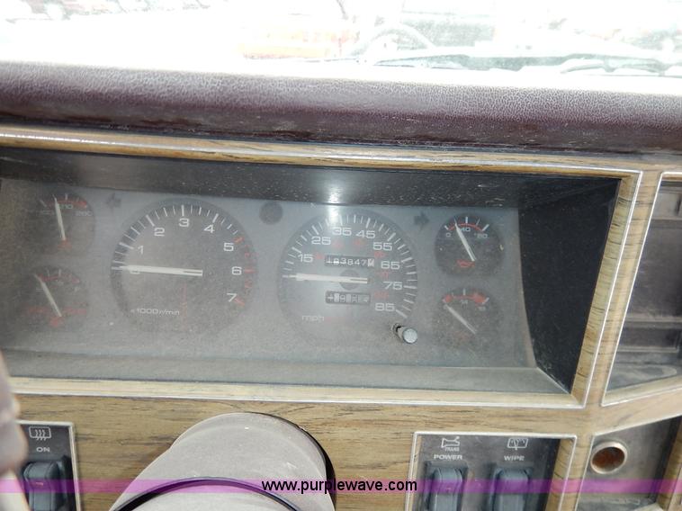 image for item K8921 1990 Jeep Wagoneer SUV