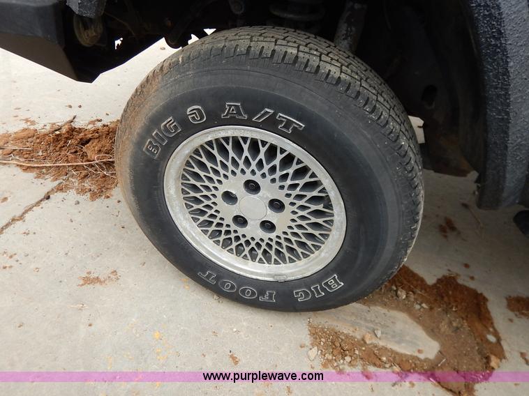 image for item K8921 1990 Jeep Wagoneer SUV