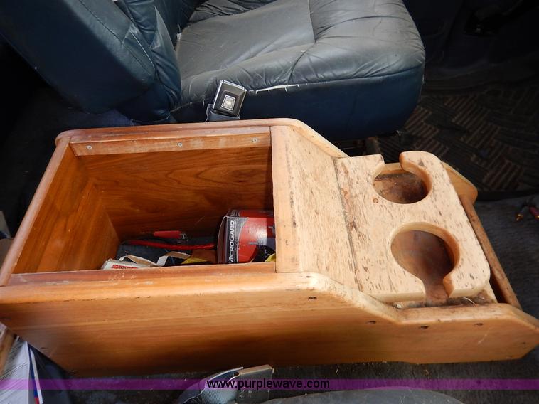 image for item K8922 1993 Ford F150 XL SuperCab pickup truck