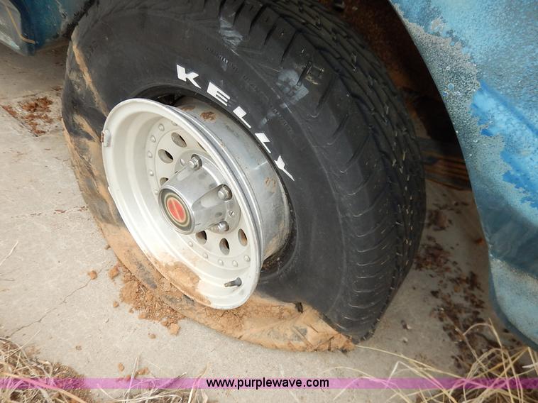 image for item K8922 1993 Ford F150 XL SuperCab pickup truck