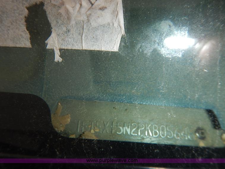 image for item K8922 1993 Ford F150 XL SuperCab pickup truck