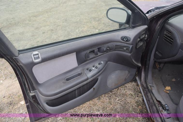 image for item K8924 1995 Dodge Intrepid