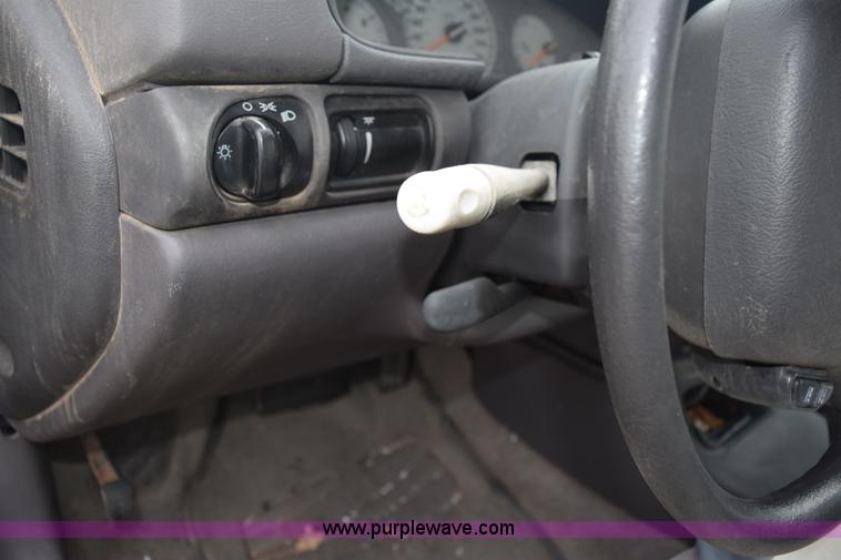 image for item K8924 1995 Dodge Intrepid