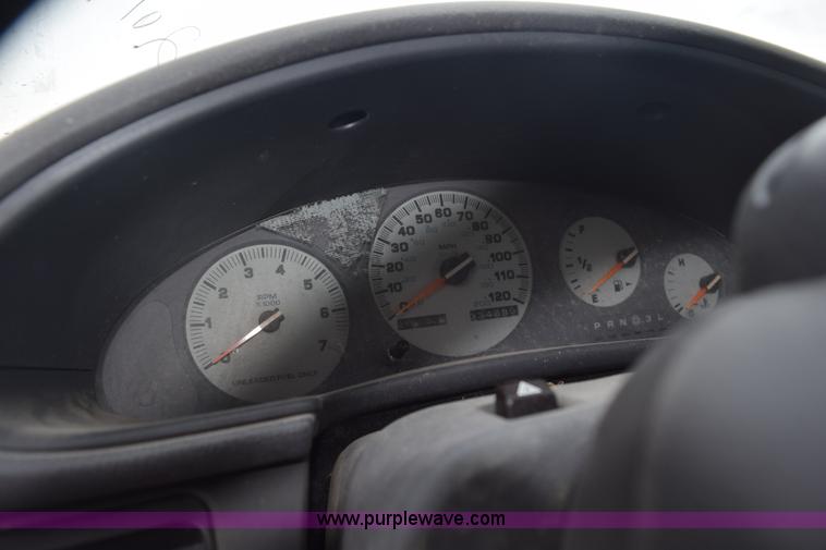 image for item K8924 1995 Dodge Intrepid