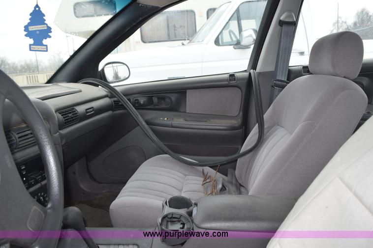 image for item K8924 1995 Dodge Intrepid