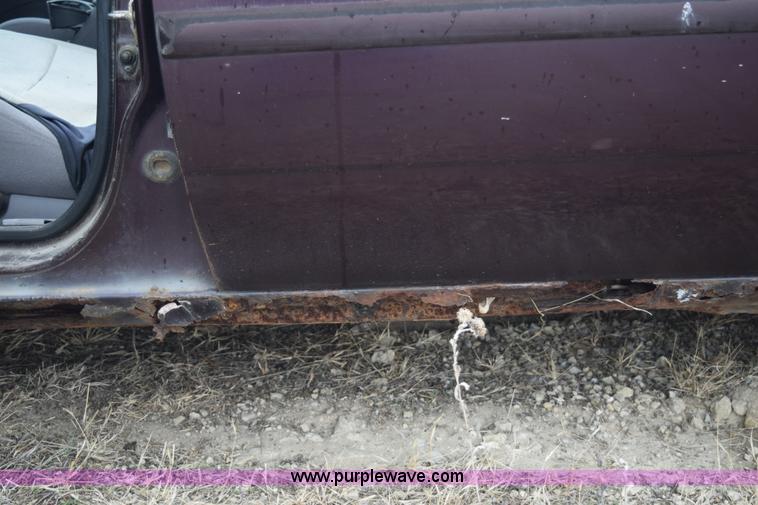 image for item K8924 1995 Dodge Intrepid