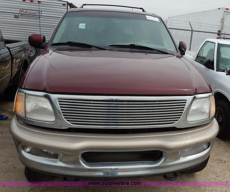 image for item K8928 1997 Ford Expedition SUV