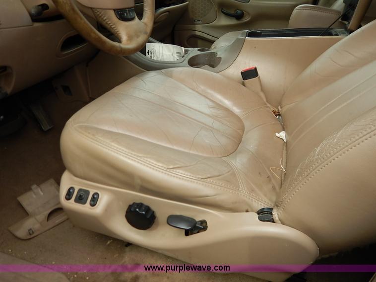 image for item K8928 1997 Ford Expedition SUV