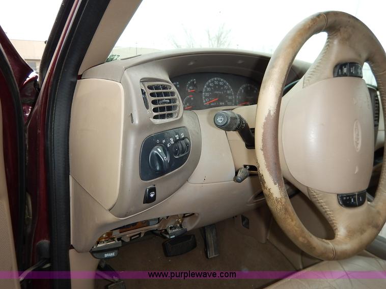 image for item K8928 1997 Ford Expedition SUV