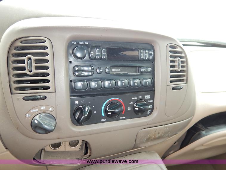 image for item K8928 1997 Ford Expedition SUV