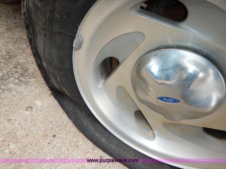 image for item K8928 1997 Ford Expedition SUV