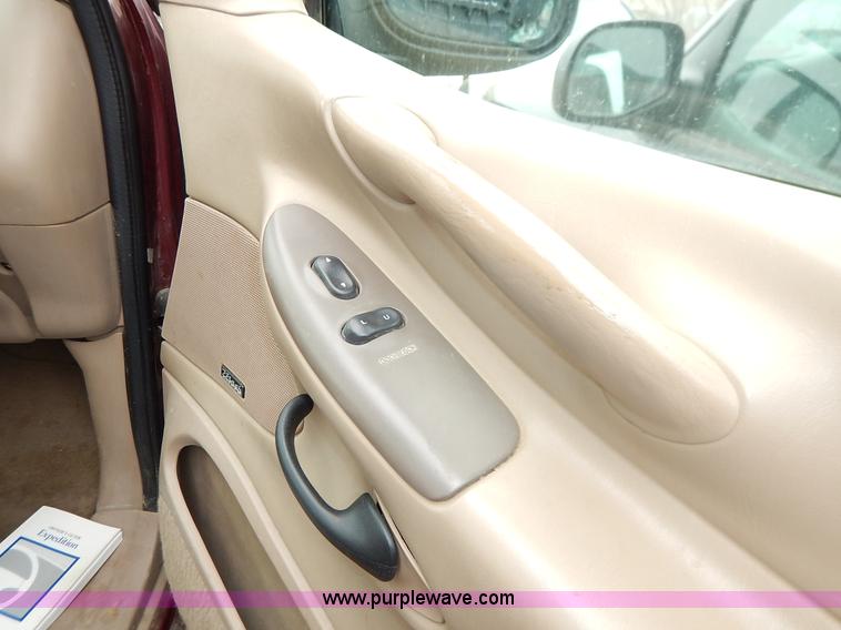 image for item K8928 1997 Ford Expedition SUV