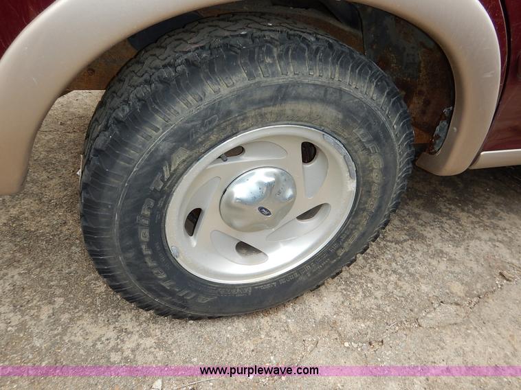 image for item K8928 1997 Ford Expedition SUV