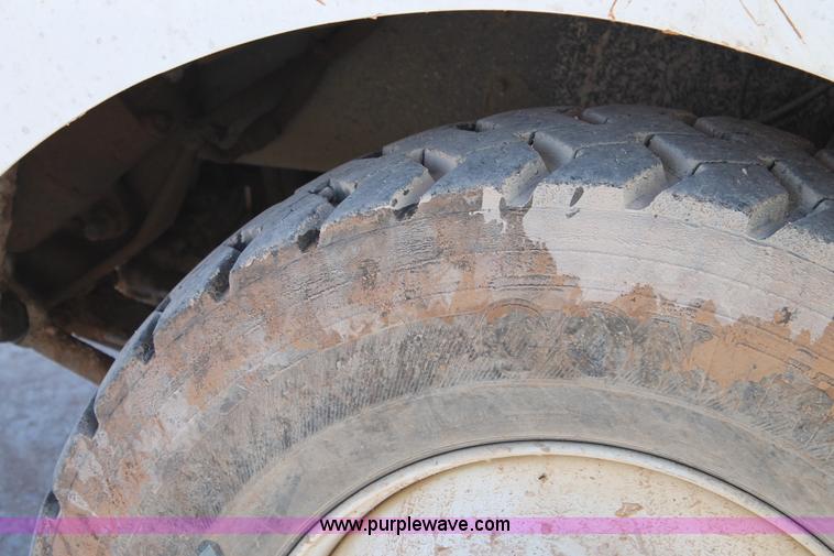 image for item AO9539 1999 Peterbilt 377 semi truck